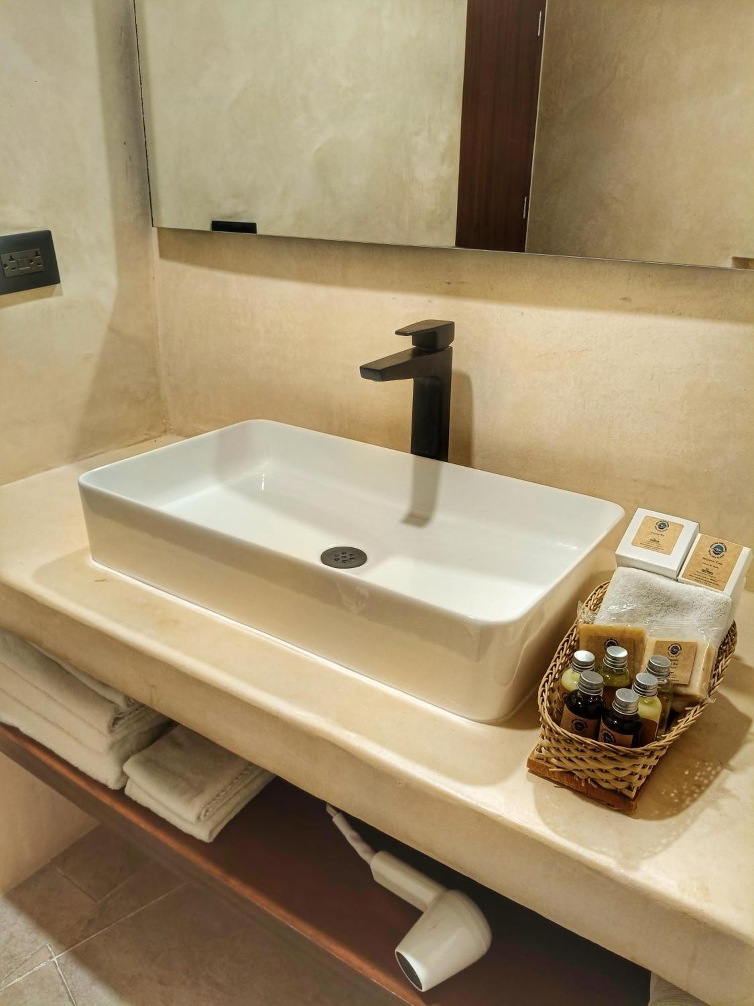 Superior Double or Twin Room Garden View